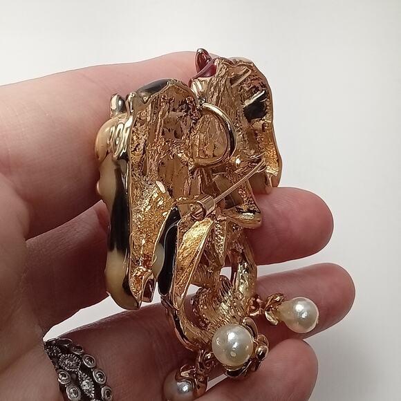 Enchanted Twin Horse Heart Brooch Pendant - Picture 8 of 11